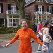 Van zo'n oranje jurk bestaat er maar één!